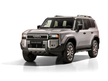 Toyota Land Cruiser 2.8 D-4D 204 Invincible 5dr Auto 7 Seats Diesel Station Wagon